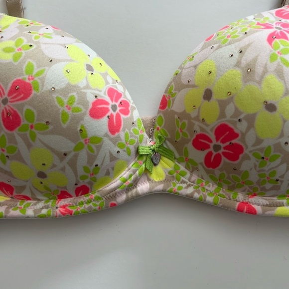 Victoria's Secret Women’s No Wire Floral Bra 34D - Picture 2 of 5